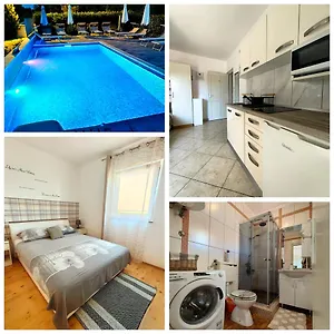  Appartement Lea With Pool